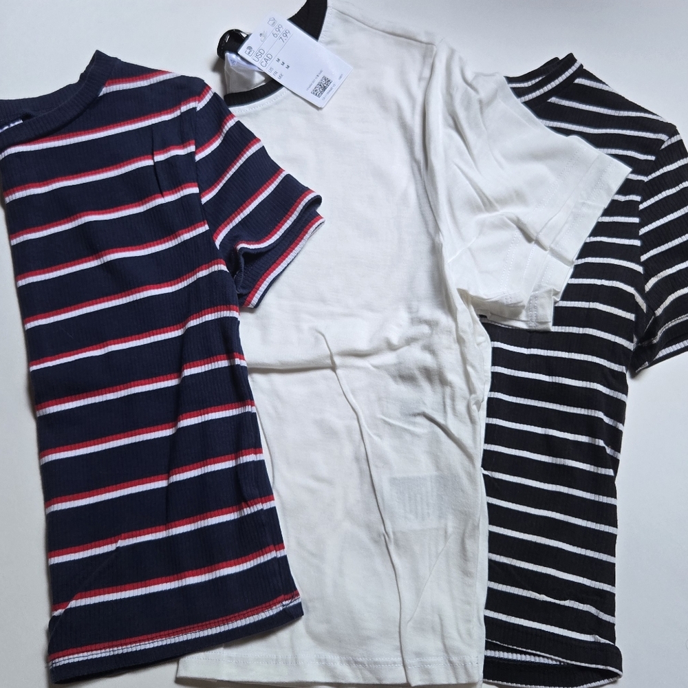 Striped and Solid T-Shirt Set H&M Size Small To Medium